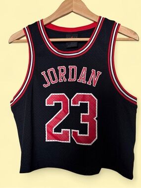 Jordan Cropped Women’s black basketball jersey Size M